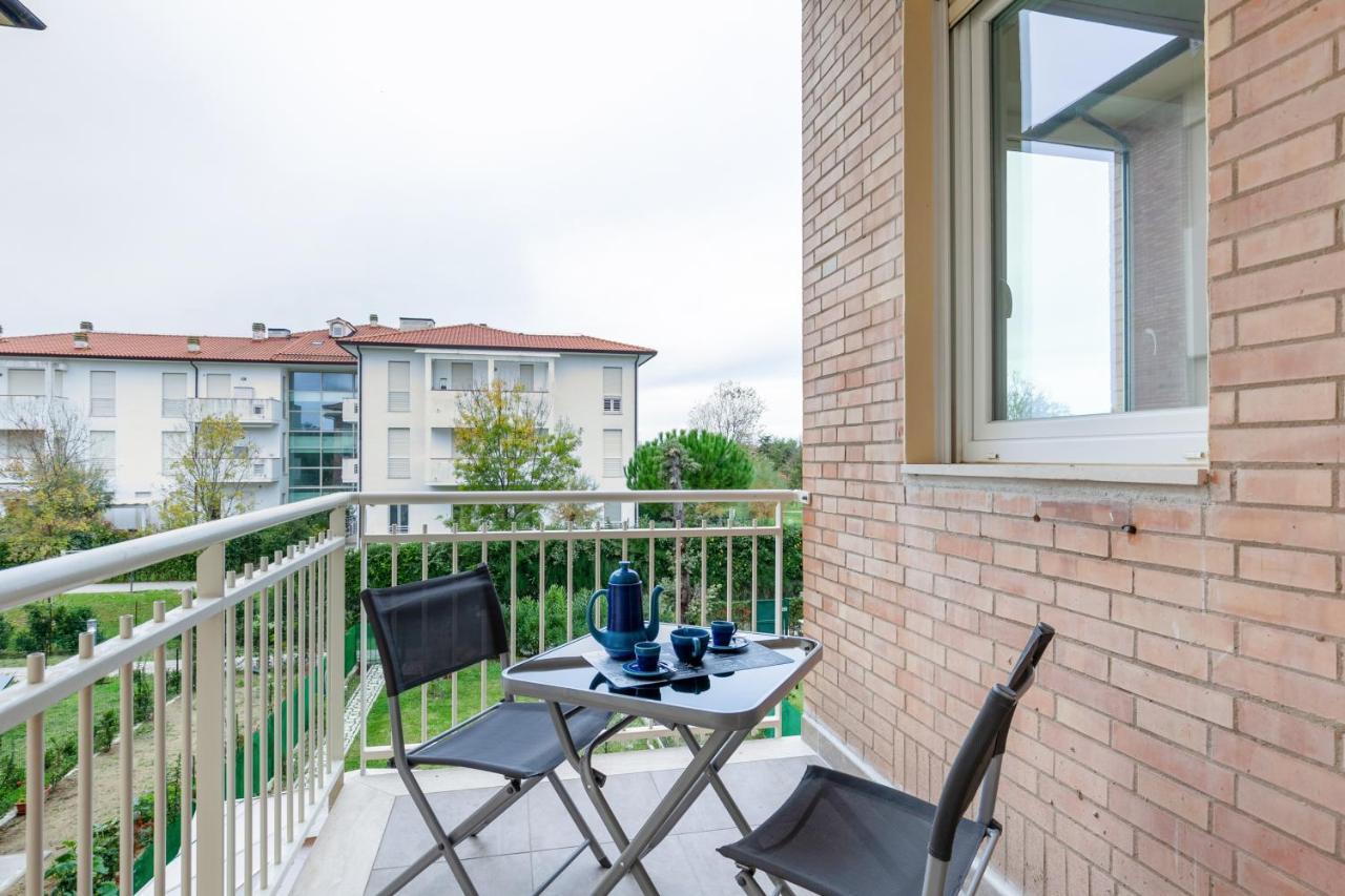 Seaside Flat With Swimming Pool And Private Parking Appartement Calambrone Buitenkant foto