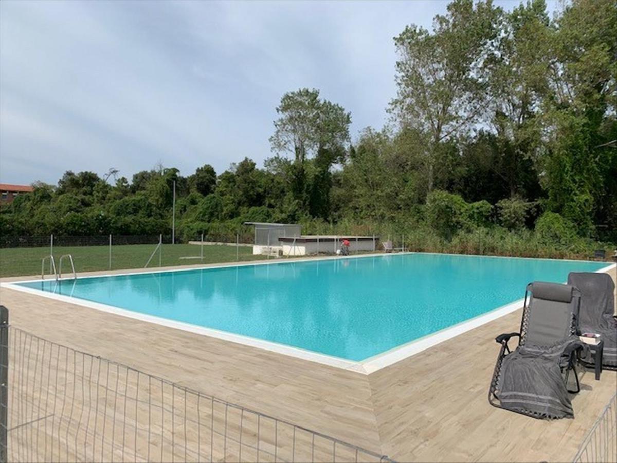 Seaside Flat With Swimming Pool And Private Parking Appartement Calambrone Buitenkant foto